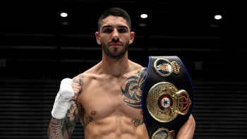 Фотография к новости: Күтпеген қарсылас. Әлімханұлына 19 нокауты бар "чемпионмен" жекпе-жек ұсынылды