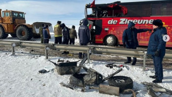 Фотография к новости: Алматы-Шымкент тас жолындағы жол апатынан 25 адам зардап шекті