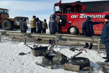 Фотография к новости: Алматы-Шымкент тас жолындағы жол апатынан 25 адам зардап шекті
