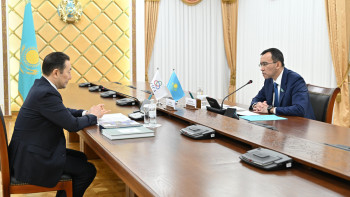 Фотография к новости: Сенат төрағасы АӨСШК бас хатшысымен кездесті
