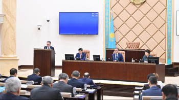 Фотография к новости: Әшімбаев: Оқушылардың сауаты төмендеп барады