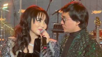 Фотография к новости: Қайрат Нұртас Баян Мақсатқызына костюмін сыйға тартты