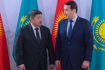 Фотография к новости: Смайылов Қырғызстан Министрлер Кабинетінің төрағасымен келіссөз жүргізді