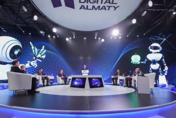 Фотография к новости: Смайылов еуразиялық кеңістікте цифрлық платформа құруды ұсынды