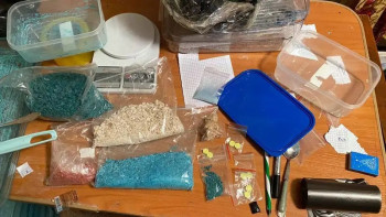 Фотография к новости: Қарағандыда жасырын ірі есірткі арнасының жолы кесілді