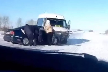 Фотография к новости: Ақмола облысында мектеп оқушылары мінген көлік жол апатына ұшырады
