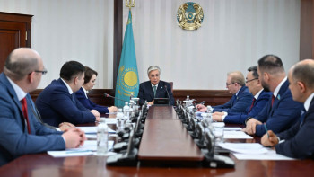 Фотография к новости: Тоқаев Парламенттегі партия фракцияларының жетекшілерімен кездесті