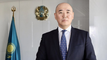 Фотография к новости: Қанат Шарлапаев өз лауазымында қалды