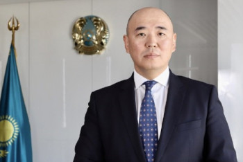 Фотография к новости: Қанат Шарлапаев өз лауазымында қалды