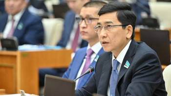 Фотография к новости: Аймағамбетов: Медициналық көмек алатын кезде азаматтар квесттен өткендей болады