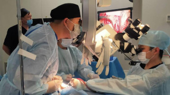 Фотография к новости: Шымкентте сирек кездесетін дертке шалдыққан балаға ота жасалды