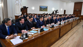 Фотография к новости: "Бюджет қаражатына сеніп отырады". Тоқаев әкімдерді сынады