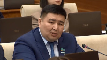 Фотография к новости: Букмекерлік кеңсе жұмысына шектеу: Депутат заңның неге қабылданбай отырғанын айтты