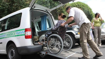 Фотография к новости: Өткен жылы инватакси қызметі шамамен 10 мың рет қолданылды