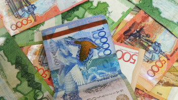 Фотография к новости: Шын банкнотты жалған ақшадан қалай ажыратамыз