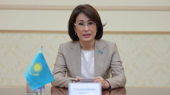 Фотография к новости: Сенат депутаты Ақмарал Әлназарованың өкілеттілігі тоқтатылды