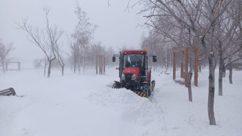 Фотография к новости: Елордада түнгі ауысымдағы қар тазалауға 1,4 мыңнан аса техника жұмылдырылды