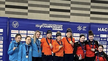 Фотография к новости: Қазақстандық жасөспірімдер конькимен жүгіруден әлем чемпионатында екі медаль жеңіп алды