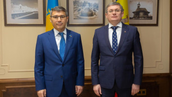 Фотография к новости: Қазақстан Елшісі Молдова Парламентінің Төрағасымен кездесті