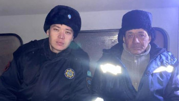 Фотография к новости: Ақтөбелік құтқаршылар адасқан малшыны тапты