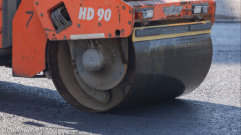 Фотография к новости: 27 шақырымынан 21 ақау табылған жолға қатысты сауалға әкімдік жауап берді