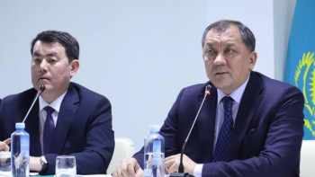 Фотография к новости: Мұнай саласына жұмысқа орналасу ашық және әділ болу керек – Ноғаев