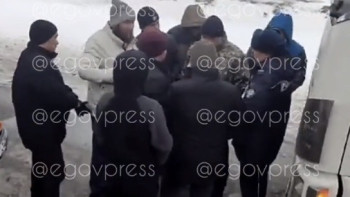 Фотография к новости: Қаза болған бар ма. Полиция жүргізушілер арасындағы төбелеске қатысты түсініктеме берді