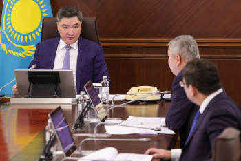 Фотография к новости: Бектенов Ұлттық экономика министріне бір ай ішінде орындайтын тапсырма берді