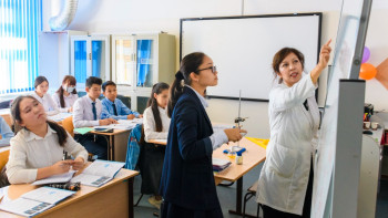 Фотография к новости: Мұғалімдерге күрделі тақырыптармен жұмыс істеуге көмек көрсетіледі