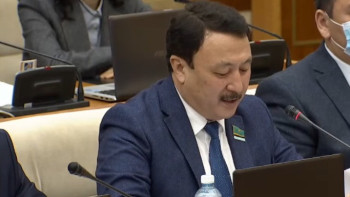 Фотография к новости: Аманжол Әлтай отбасындағы жанжалға кім себепші болуы мүмкін екенін айтты