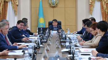 Фотография к новости: "Өңір" депутаттық тобының мүшелері азық-түлік қауіпсіздігін талқылады