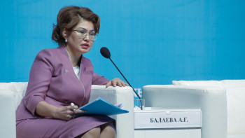 Фотография к новости: Журналистика факультетінің оқу бағдарламасын түбегейлі жаңарту керек – Балаева