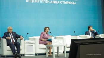 Фотография к новости: "Қазақфильмнің" бұрынғы статусын қайтаруға мүдделімін – Балаева