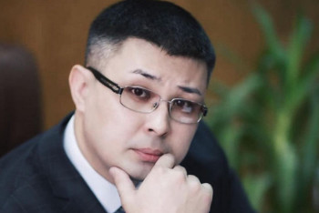 Фотография к новости: Тізімдегі қыздар моральдық зардапты ақшалай өндіре алады – заңгер