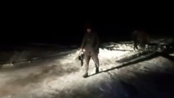 Фотография к новости: Қорғалжында жүк көлігімен жолда қалғандар құтқарылды