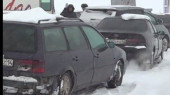 Фотография к новости: Қатты жел мен аяз. Республикалық маңызы бар автожолдарда ахуал қандай