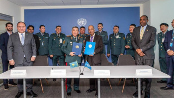 Фотография к новости: Қорғаныс министрлігінің делегациясы БҰҰ-ның штаб-пәтерінде болды