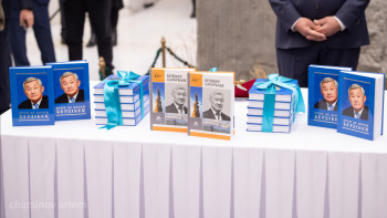 Фотография к новости: Дағдарыс-менеджер феномені: Астанада Бердібек Сапарбаев туралы кітап пен фильм таныстырылды