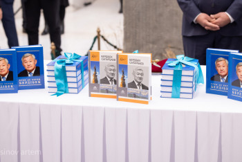 Фотография к новости: Дағдарыс-менеджер феномені: Астанада Бердібек Сапарбаев туралы кітап пен фильм таныстырылды