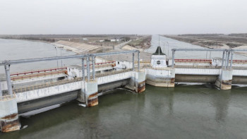 Фотография к новости: ТЖ министрі Түркістан облысындағы бөгетті тексерді