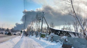 Фотография к новости: Алматыда барахолка базарының қоймасы өртенді
