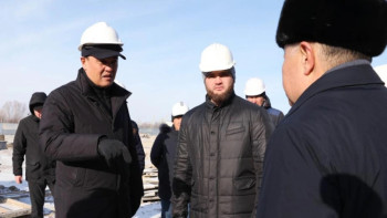 Фотография к новости: Ербол Қарашөкеев Жамбыл облысындағы құрылыс нысандарын тексерді