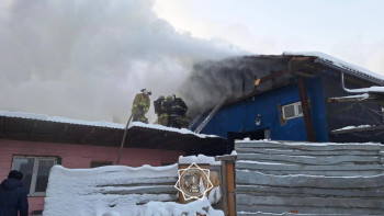 Фотография к новости: Алматыда караокенің шатыры өртенді