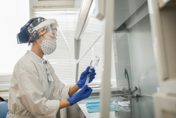 Фотография к новости: Қыздарға адам папилломасына қарсы екпе салынады. Вирус жайлы не білеміз?