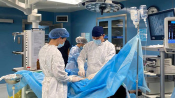 Фотография к новости: Алматылық дәрігерлер эхинококк құртына толы кистаны алып тастады