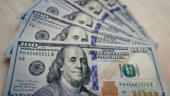 Фотография к новости: Еліміздегі доллар бағамы 450 теңгеден асты