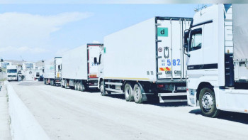 Фотография к новости: ҰҚК мемлекеттік шекарадағы көлік кептелісіне қатысты түсініктеме берді