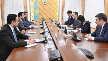 Фотография к новости: Сенат төрағасы Мұсылман ақсақалдар кеңесінің бас хатшысымен кездесті