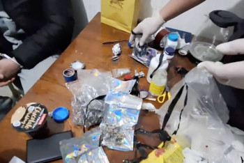 Фотография к новости: Елордалық өзінің тұрғын үй кешенінің кіреберісінде есірткі жасырған