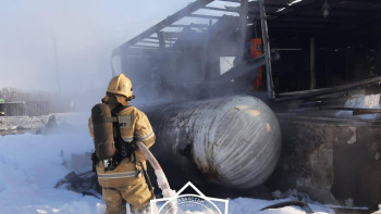 Фотография к новости: Қарағандыдағы жанармай құю бекетінде өрт болды